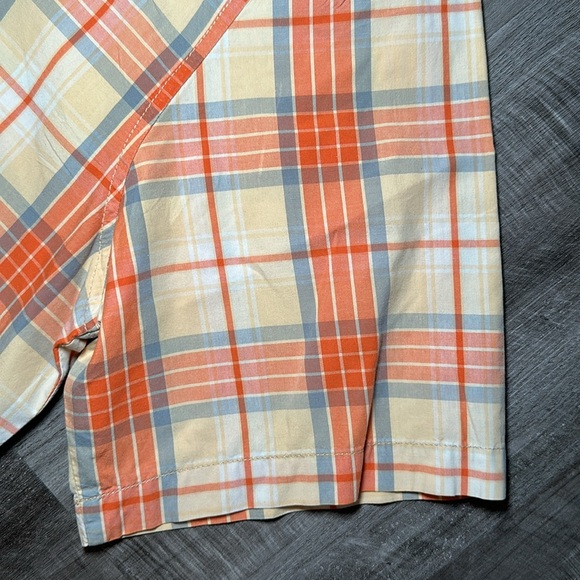 Woolrich Short Sleeve Button Down - Large - Picture 4 of 6